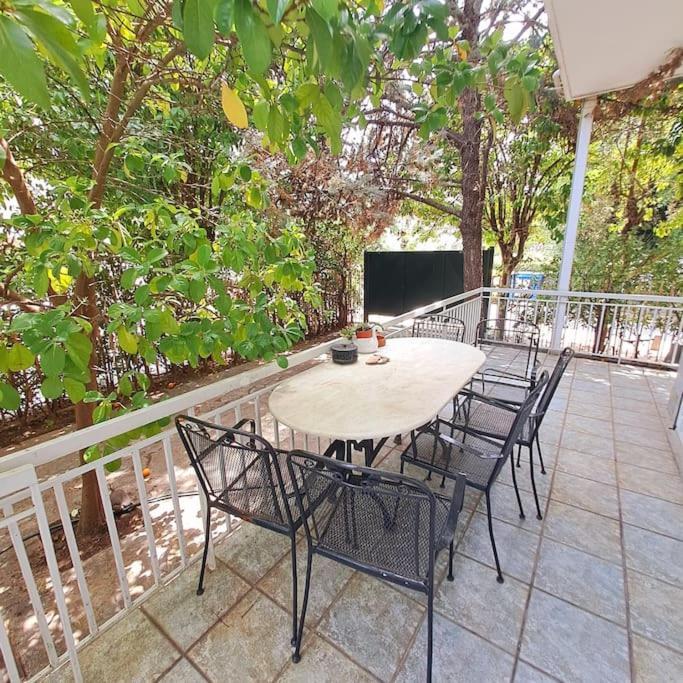 20' From The Airport,20' From The Center Of Athens Atenas Exterior foto